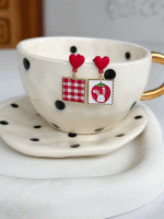 گوشواره طرح توت فرنگی و خرگوش