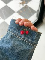 گل سینه طرح توت فرنگی